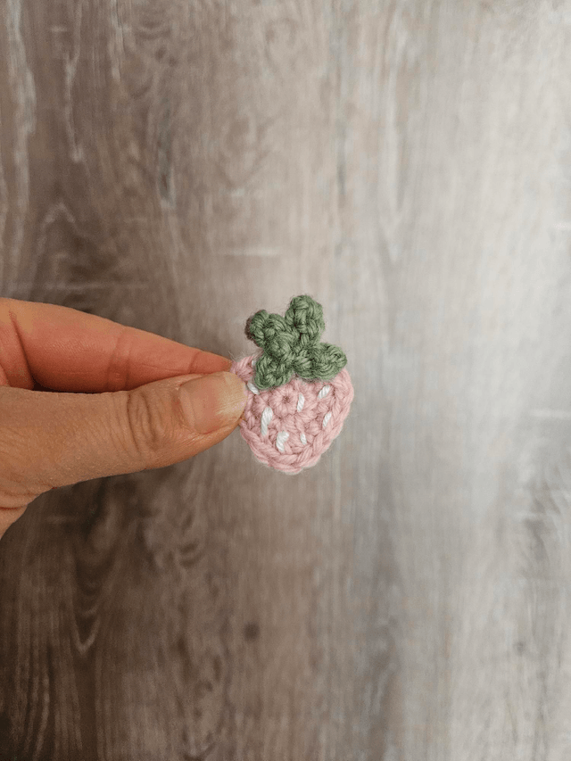 Crochet mini magnet