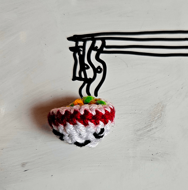 Crochet mini magnet