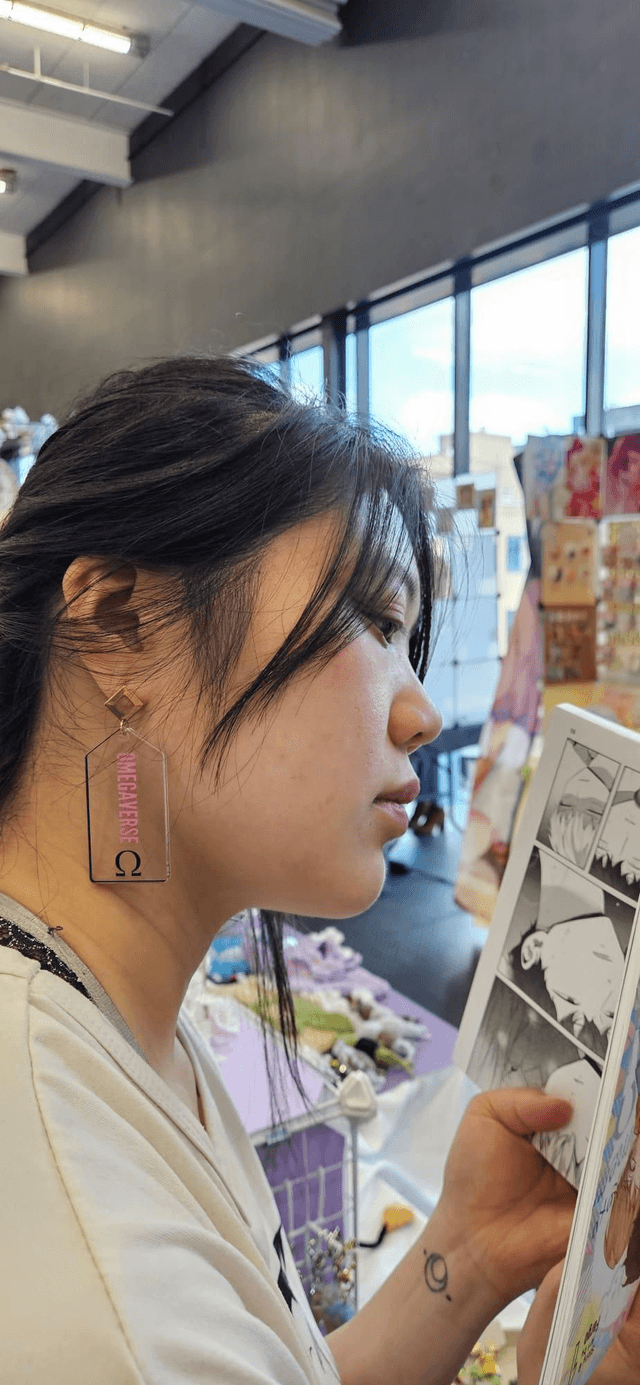18+ Tag earrings