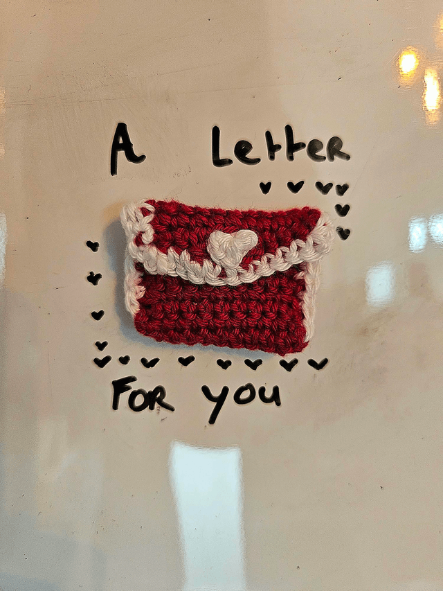 Crochet mini magnet